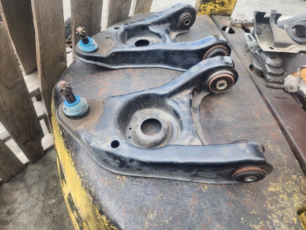 Mustang 94-04 Lower Front A Arms