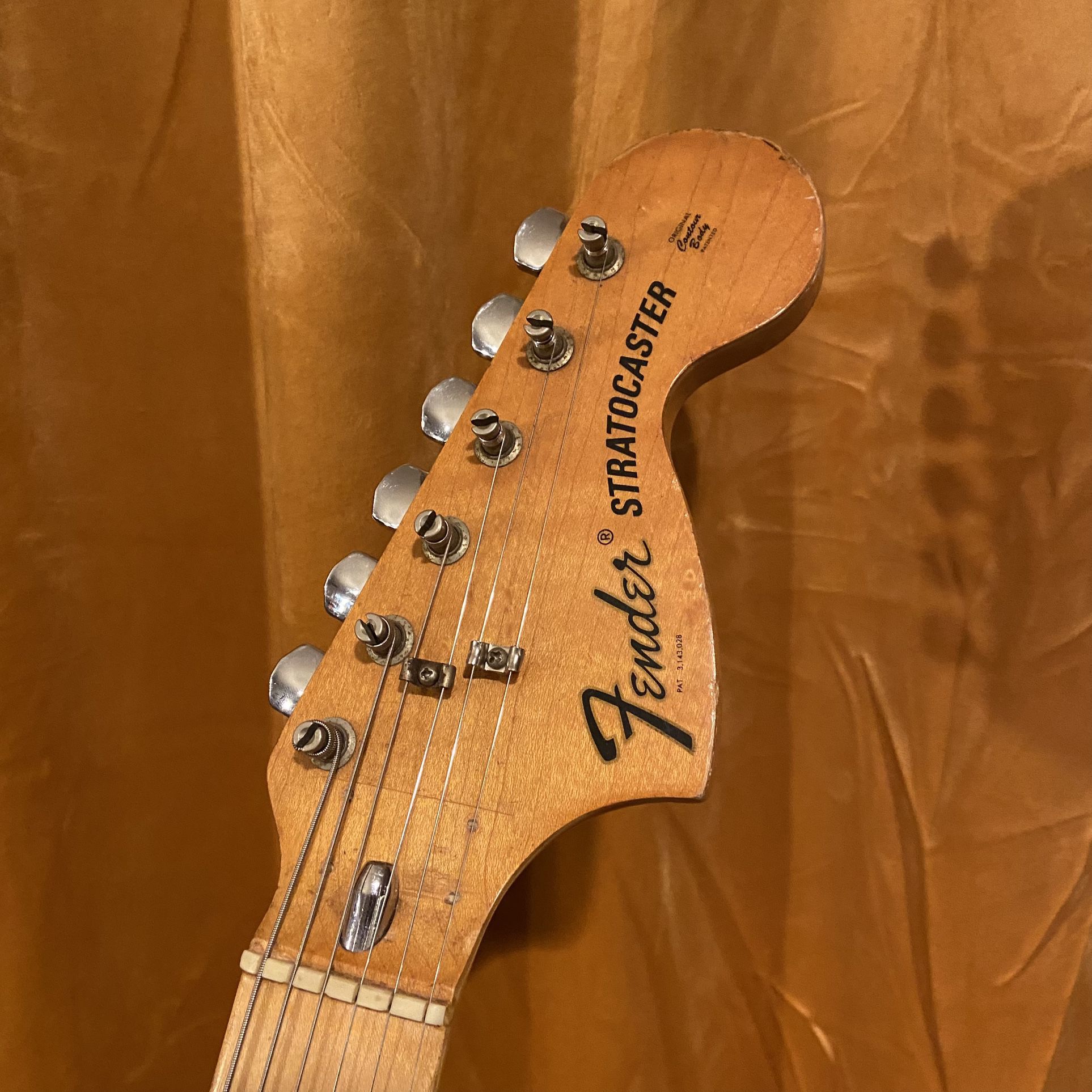 Vintage 1974 Fender Stratocaster Electric Guitar~Made In USA~w/Fender Custom Shop case and Vintage 60s Strap