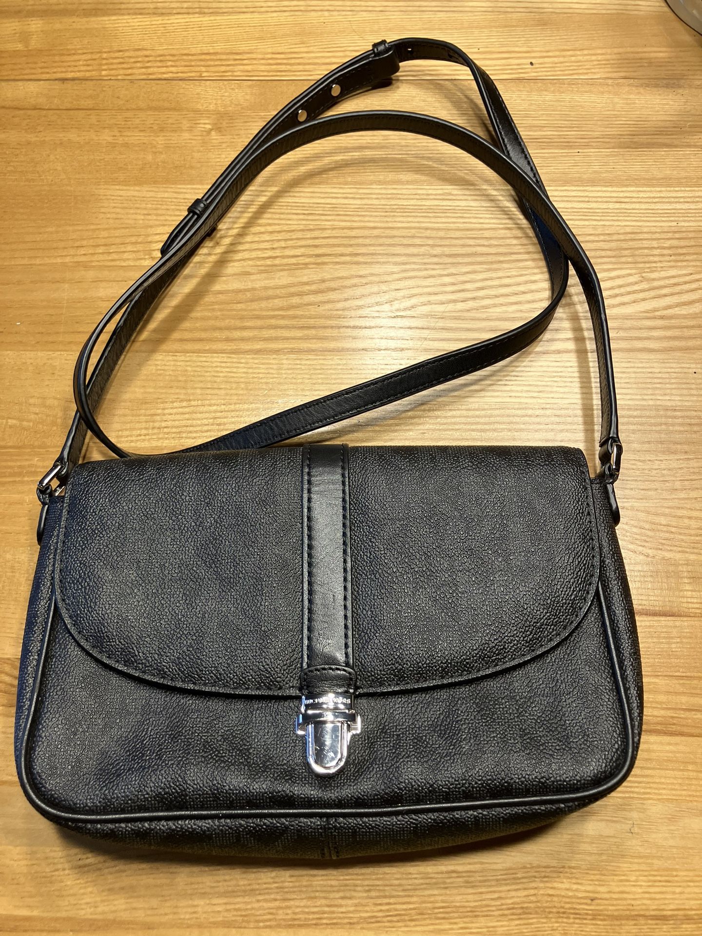 MK Michael Kors Crossbody Bag