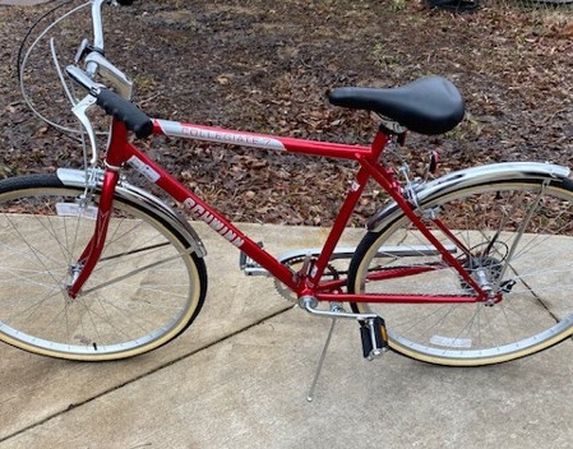 New, Schwinn Collegiate 700c/28" Hybrid Bike – Red