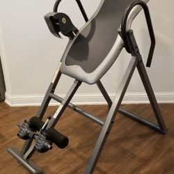 INNOVA INVERSION TABLE 