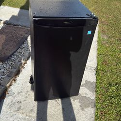 Black Danby Mini Refrigerator With Freezer