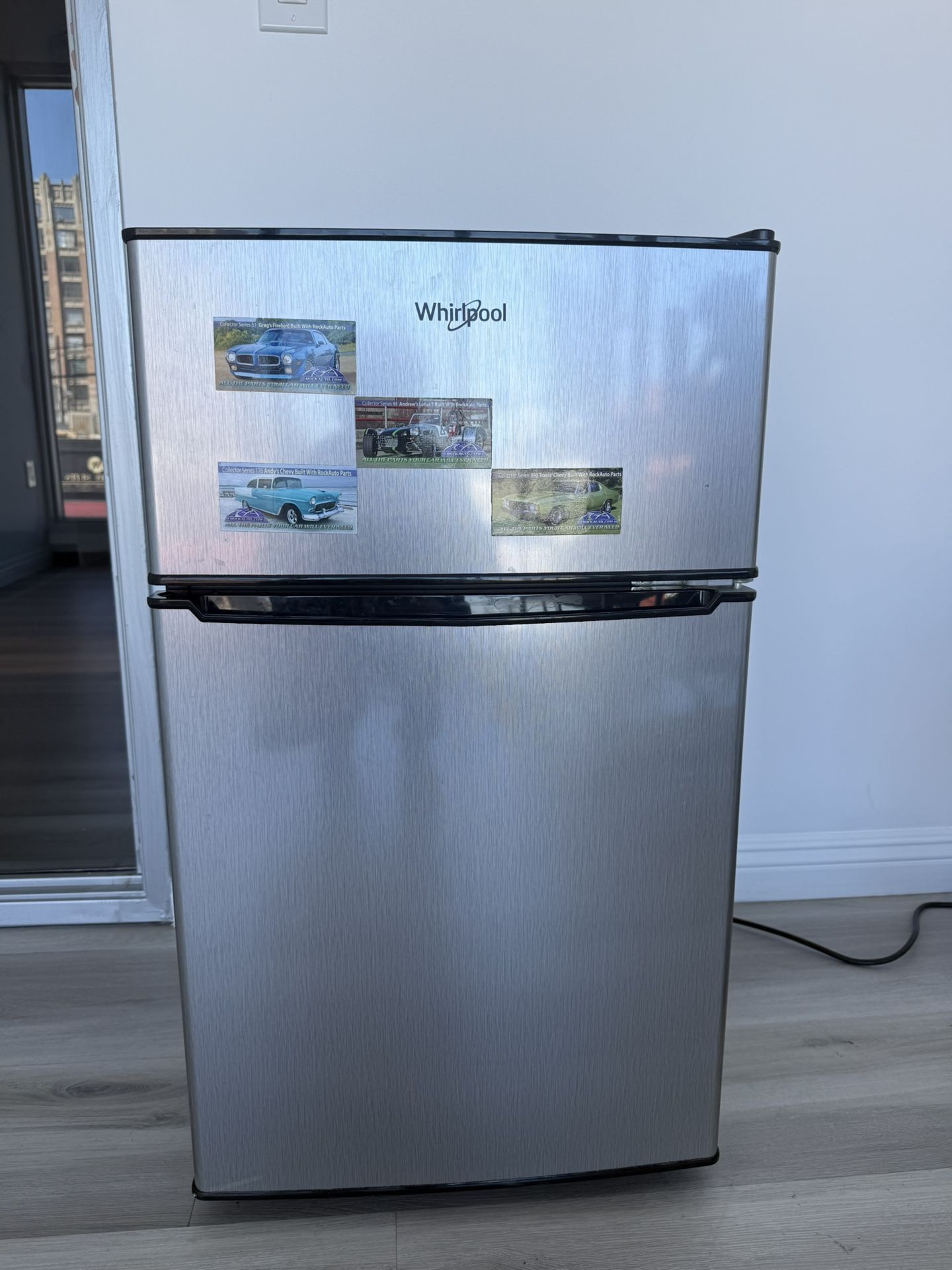 MINI FRIDGE 
