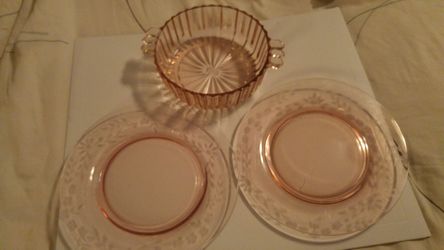 2 Pink depression glass dishes and candy dish.