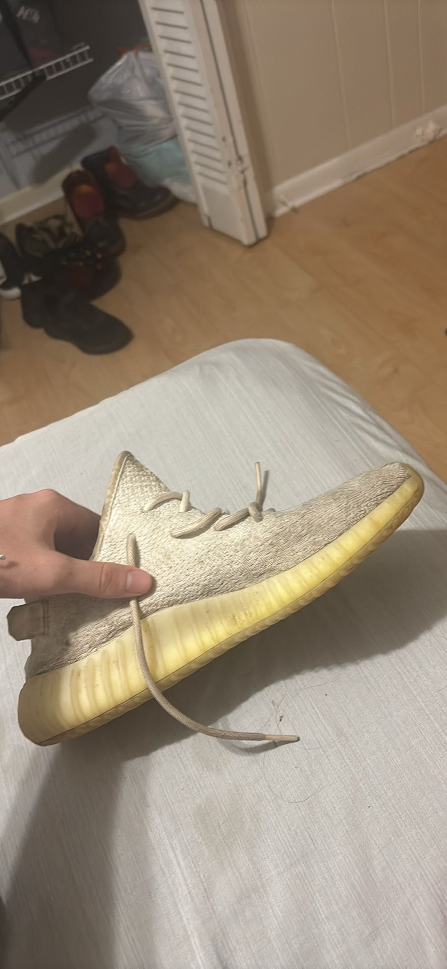 adidas’s yeezy 350 size 11 crème