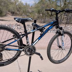 Trek MT220 Bike 24 Boys Girls