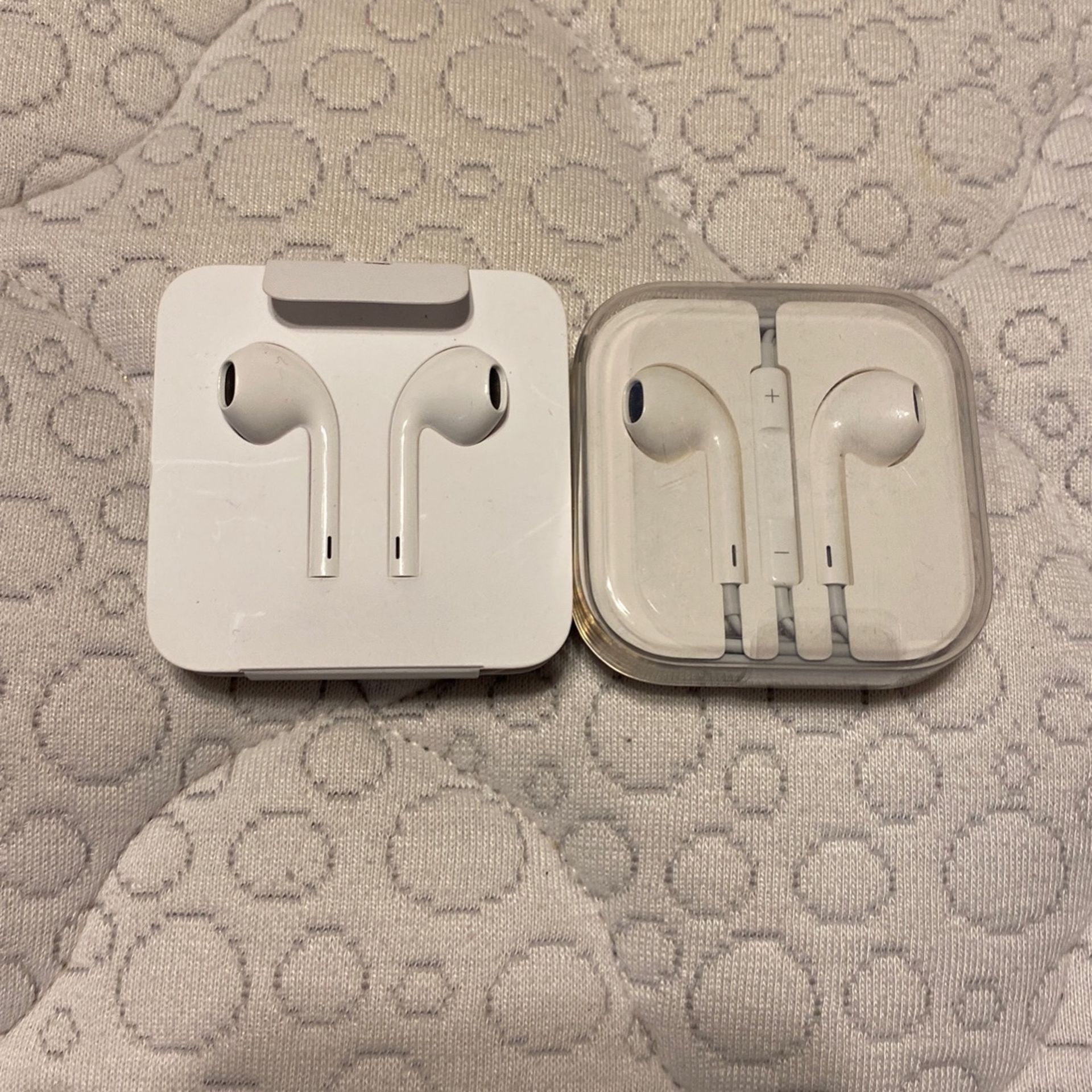 Apple Wire Earphones