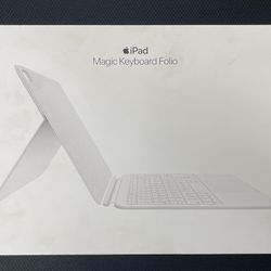 iPad Magic Keyboard Folio 