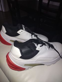 Vibram Low Top Sneaker 