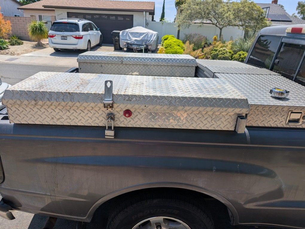 Side Tool Boxes