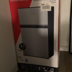 Compact Refrigerator