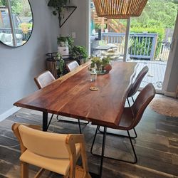 Table And Chairs 