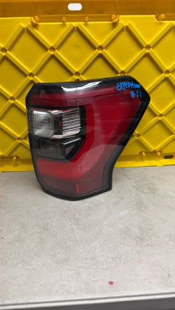 Ford Expedition Right Tail Light 2018 2019 2020 2021 