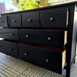 Beautiful Real Solid Wood Dresser. 