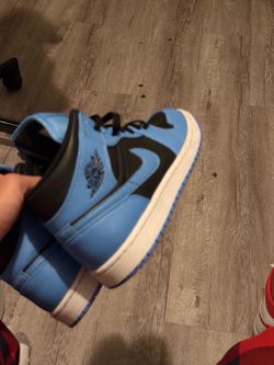 Air Jordan 1 Mid University Blue Black