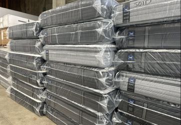 🔥 50–80% Off Name-Brand Mattresses – St. Pete’s #1 Sleep Deal!