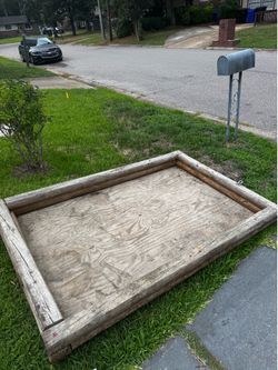 wooden sandbox/flower box
