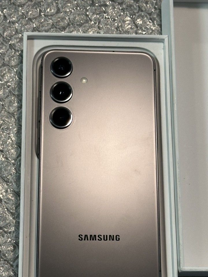 Samsung Galaxy S24 Unlocked