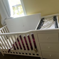 Baby Crib With Crib Mattress 