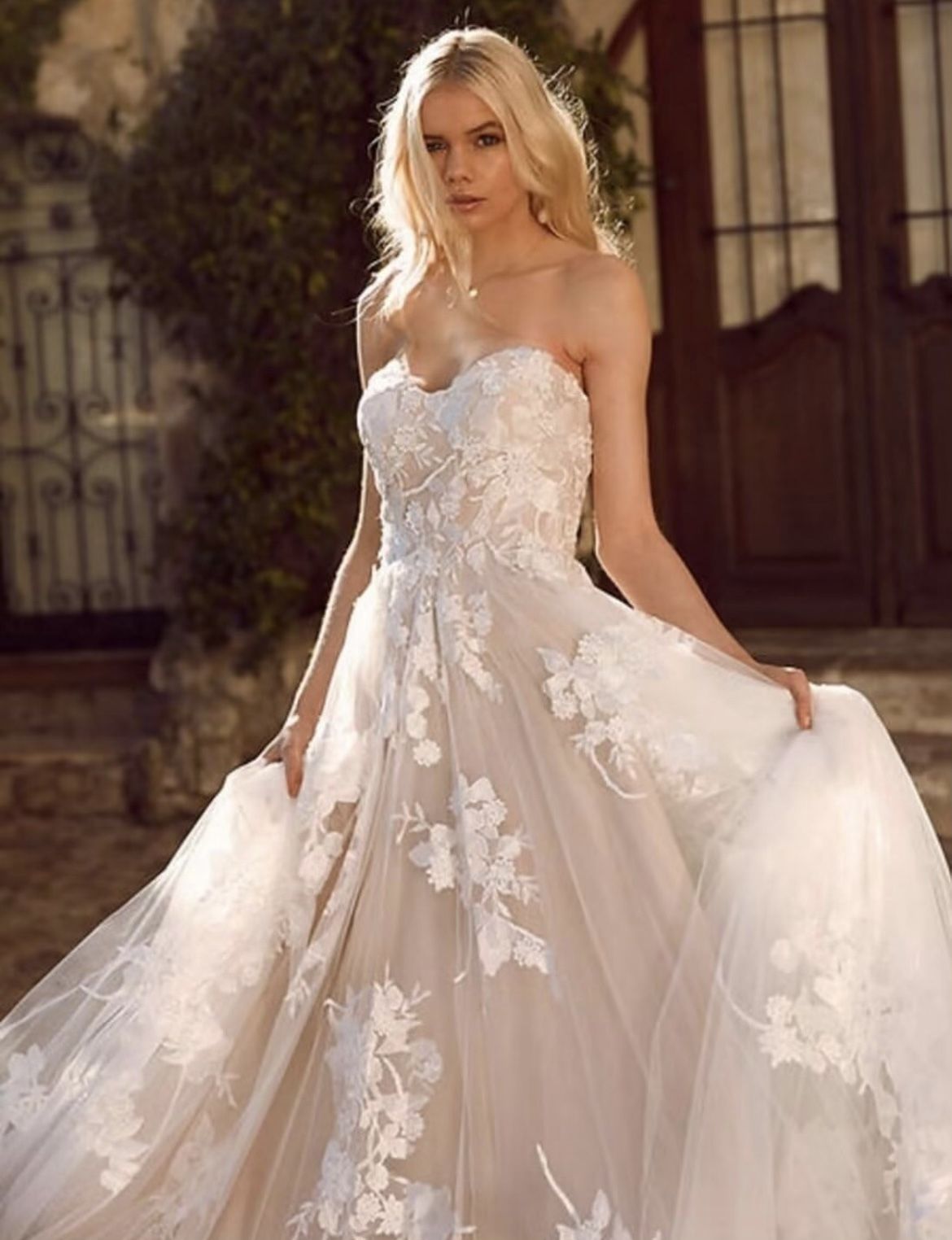 Wedding Dress Brand New Never Worn.