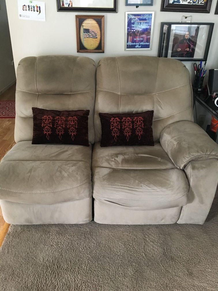 Free sofa recliner piece clean no bugs free free come get it
