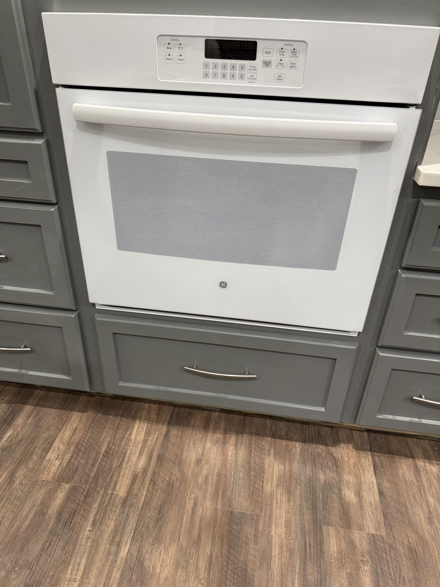 Oven And Dishwasher