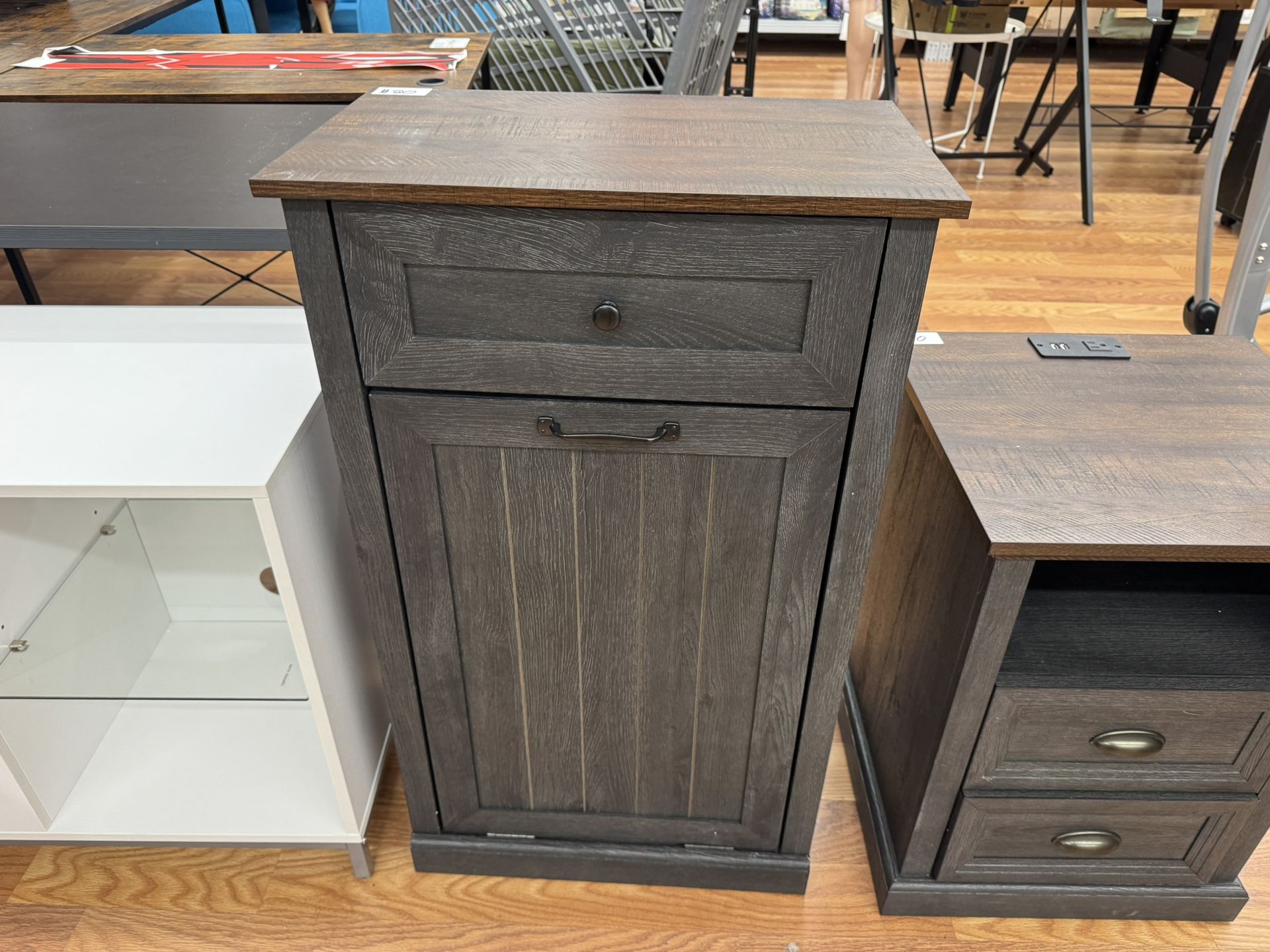 Farmhouse Trash Receptacle With Drawer