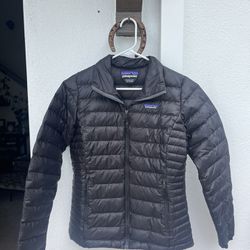 Women’s Patagonia Down Sweater Puffer Jacket (S)