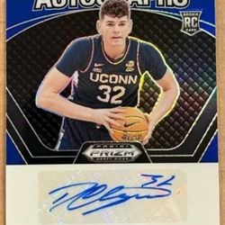 Really Nice Pair Of Donovan Clingans ,both Autographed One Is Numbered ..# 92/149...Both  Mint...