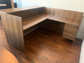 Reception desk l shape 6’x6’ walnut new! Sale!