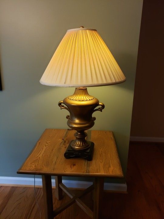 Vtg Gold Urn Style Table Lamp (32"H)