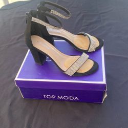 Ladies Sz 6 Heels 