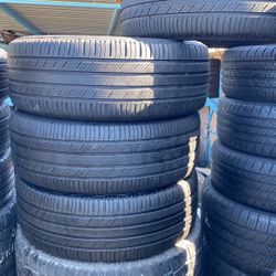 235/55R19 Marca Michelin En Perfectas Condiciónes De Vida
