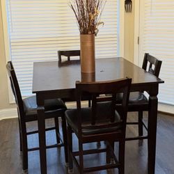 4 Seater Dining room Table