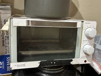 Minny toaster oven and timer