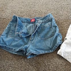 Shorts Size 8