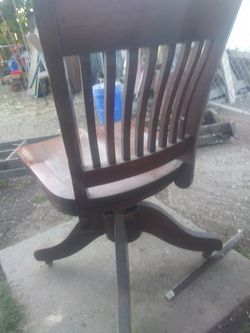 ANTIQUE SWIVEL OFFICE CHAIR