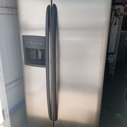 Nice And Clean Stainless Refrigerator N