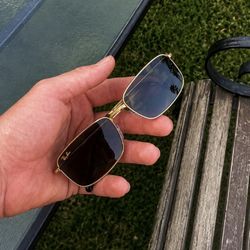 🔥 AUTHENTIC RAY-BAN GOLD SUNGLASSES - $130! OBO