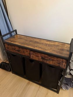 Laundry hamper