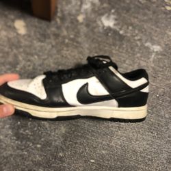 panda dunks size 8.5