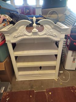 Farmhouse hutch / cabinet