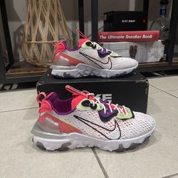 NIKE React Vision Men’a 8.5/ Women 10