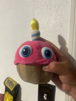 2016 Authentic Five Nights at Freddy’s FNAF Cupcake Plush Pink