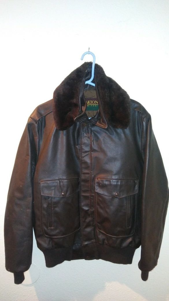 Vintage Men's Oakton Type G1 Leather Flight Jacket (size 40)