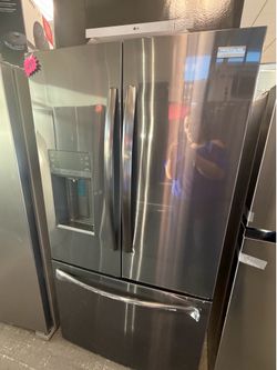 Frigidaire fridge 3 door