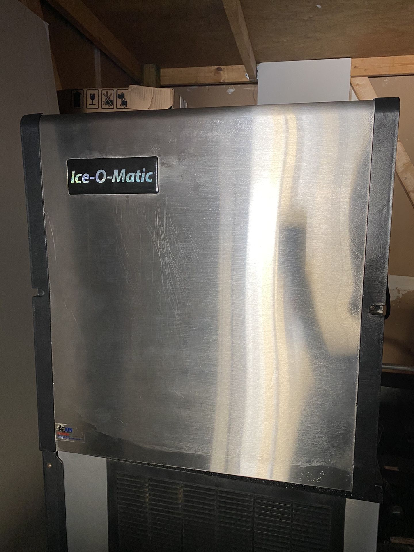 ICE MACHINE COMMERCIAL STAND ALONE UNIT ice o matic ice0320ha5 Ice maker