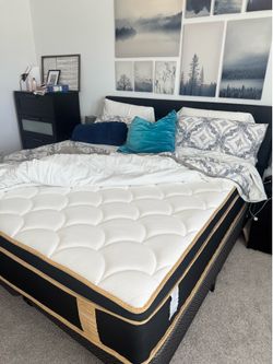 Box + frame + mattress + bed headboard. (King size)