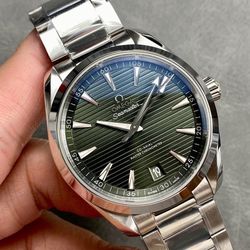 Men's mechanical watch 41mm, green, brand new with box and file