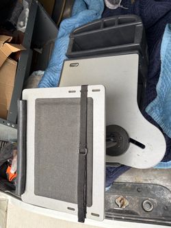 MOBILE COMPUTER DESK